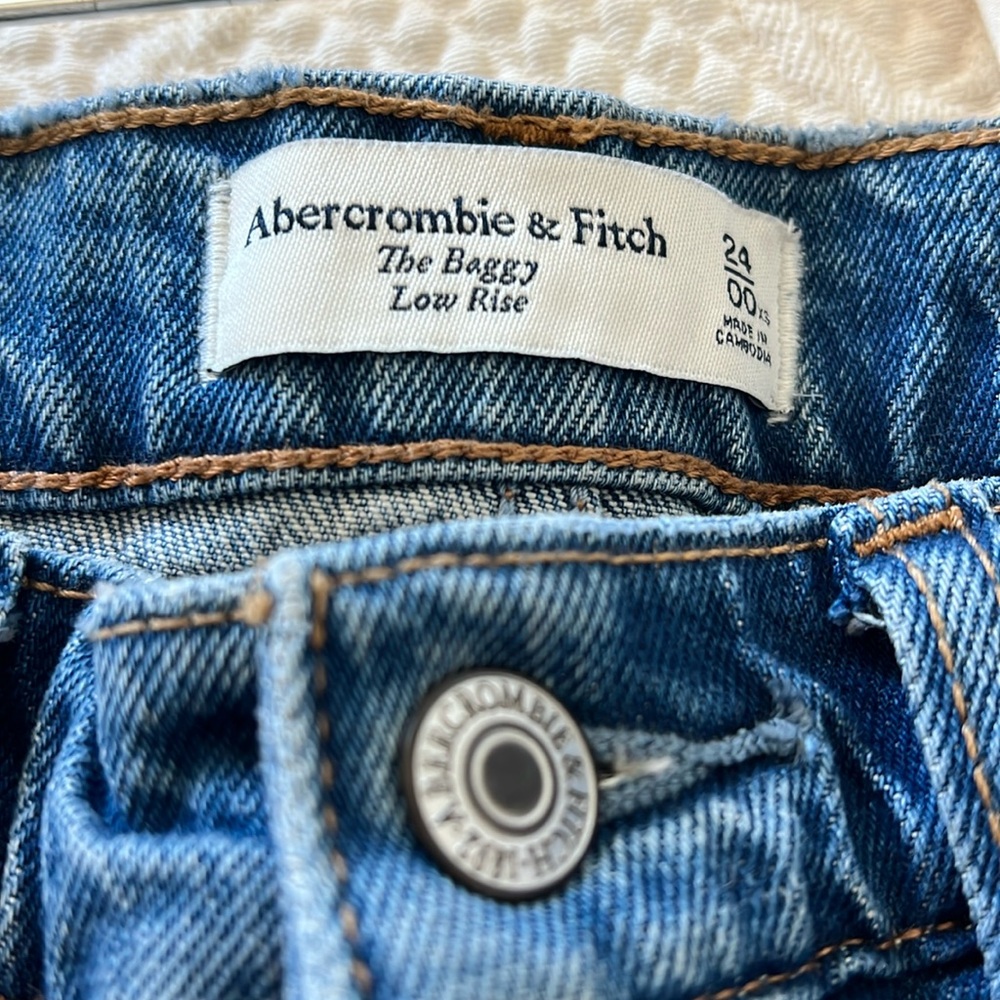 Abercrombie 24 00XS xtra short baggy low rise perfect condition only worn x 2-3